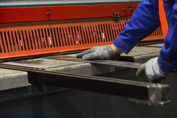 Guillotine vs. Hydraulic Shearing: Which Is Better for Your Project?